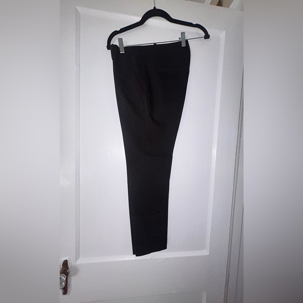 LOFT womens Black slacks “Julie Skinny” size 4 petite inseam 25” rise 9”